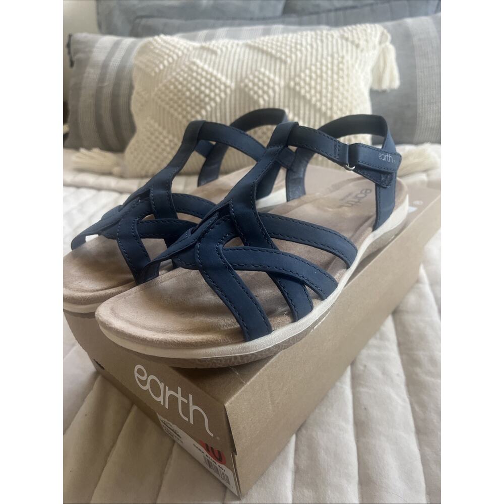Earth Origins Women’s Size 10M Dark Blue Etsiana 3 Sandals Leather Strap Low